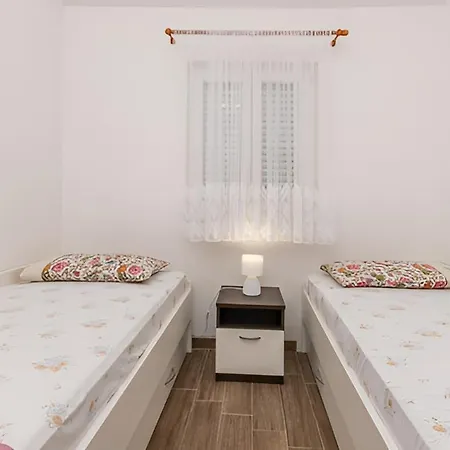 Apartment By The Sea Drage, Biograd - 22187 *